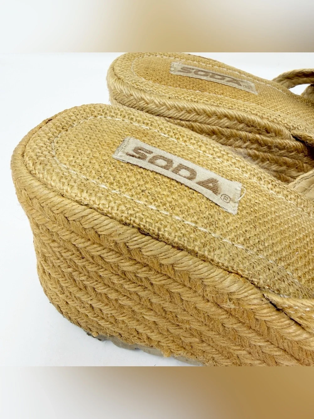 SODA Tan Woven Raffia Platform Slides Wedge Sandals Size 8.5 Y2K Girly 90s